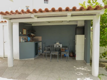 Moradia T3 para Venda em Santa Maria e São Miguel, São Martinho, São Pedro Penaferrim