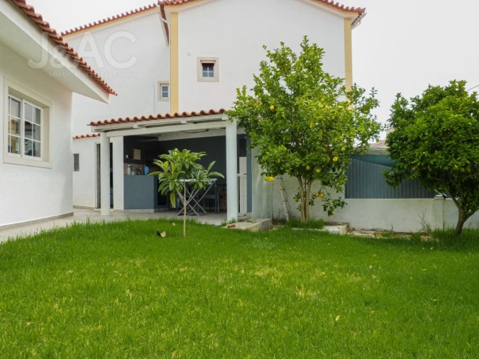 Moradia T3 para Venda em Santa Maria e São Miguel, São Martinho, São Pedro Penaferrim Foto 23