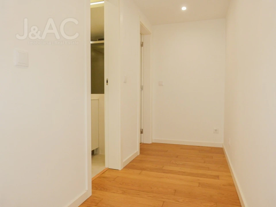 Apartamento T3 para Venda em São Domingos de Rana Foto 7