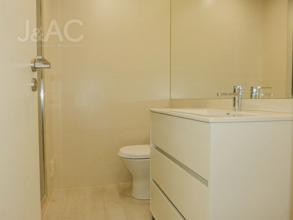 Apartamento T3 para Venda em São Domingos de Rana Foto 8