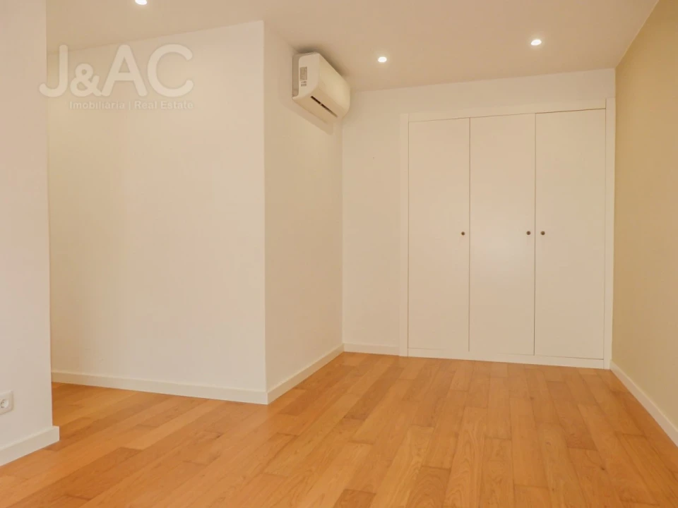 Apartamento T3 para Venda em São Domingos de Rana Foto 16