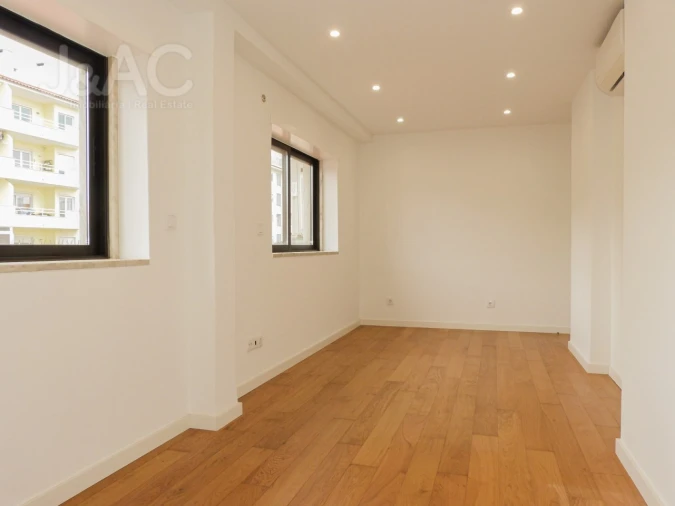 Apartamento T3 para Venda em São Domingos de Rana Foto 14
