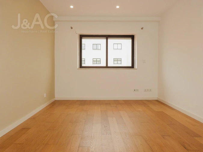 Apartamento T3 para Venda em São Domingos de Rana Foto 15