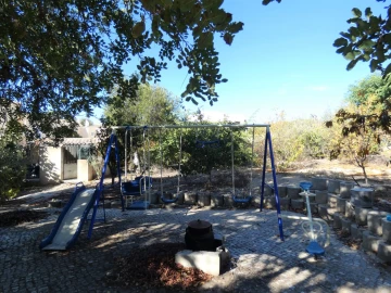Moradia T4 para Venda em Albufeira e Olhos de Água