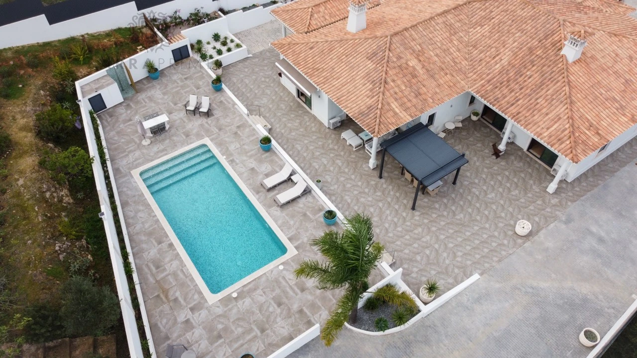 Moradia T5 para Venda em Boliqueime Foto 6