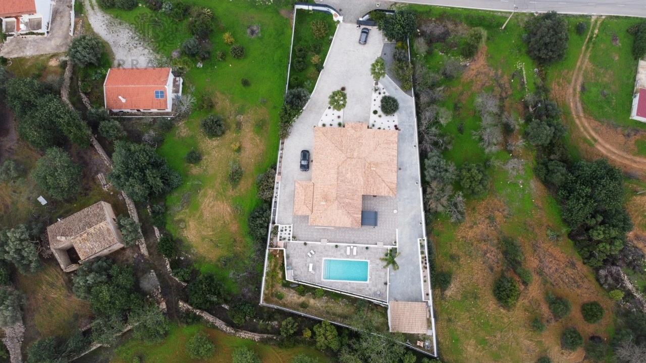 Moradia T5 para Venda em Boliqueime Foto 8