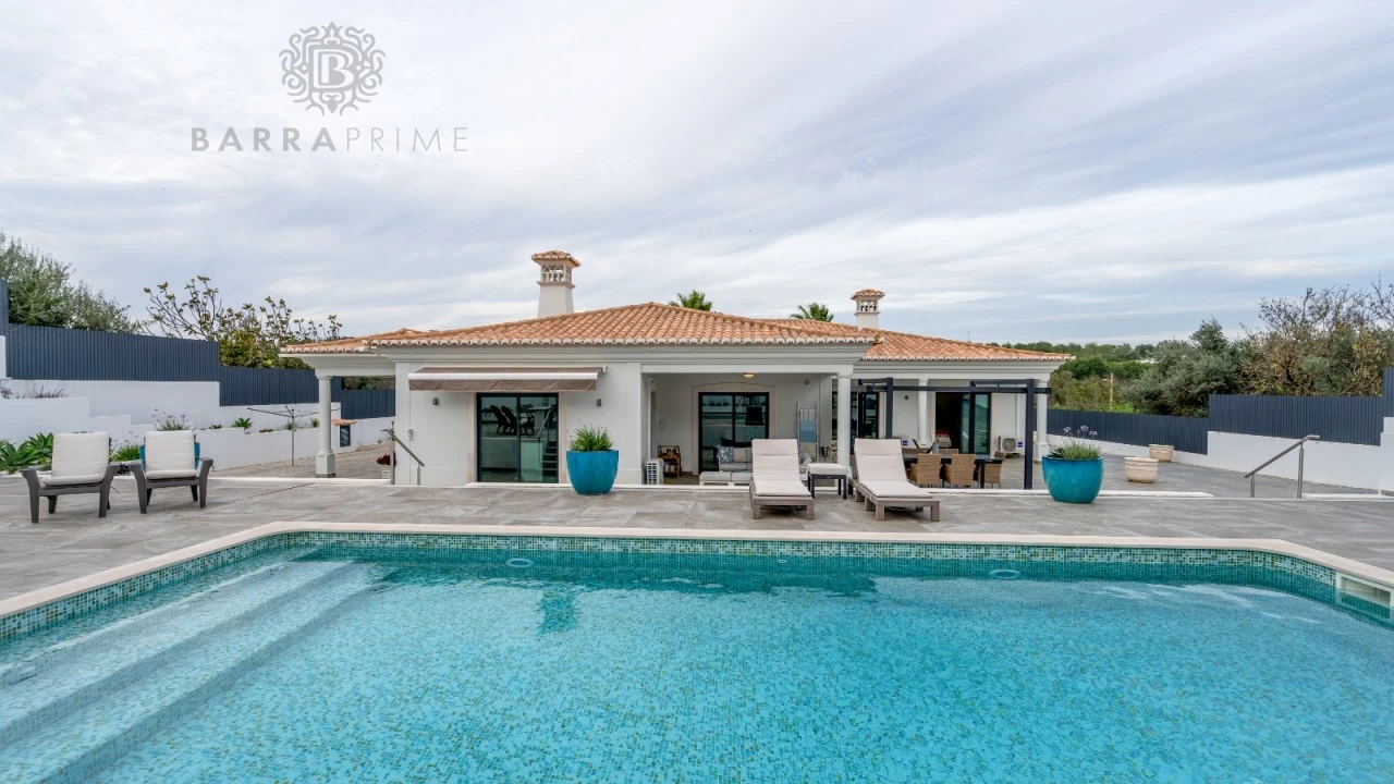 Moradia T5 para Venda em Boliqueime Foto 5