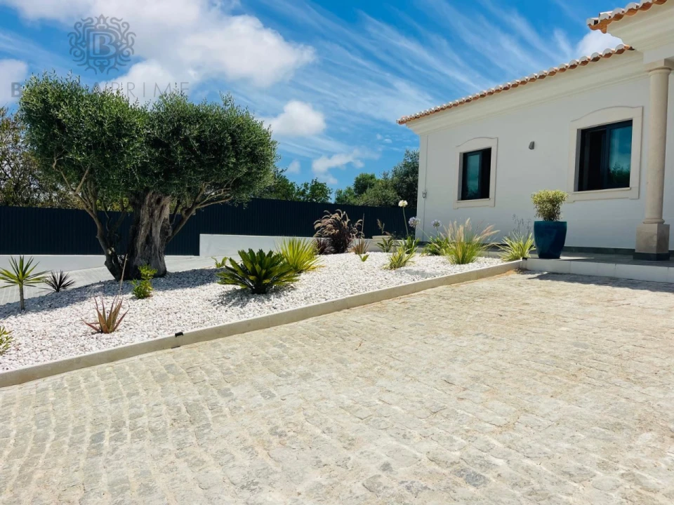 Moradia T5 para Venda em Boliqueime Foto 9