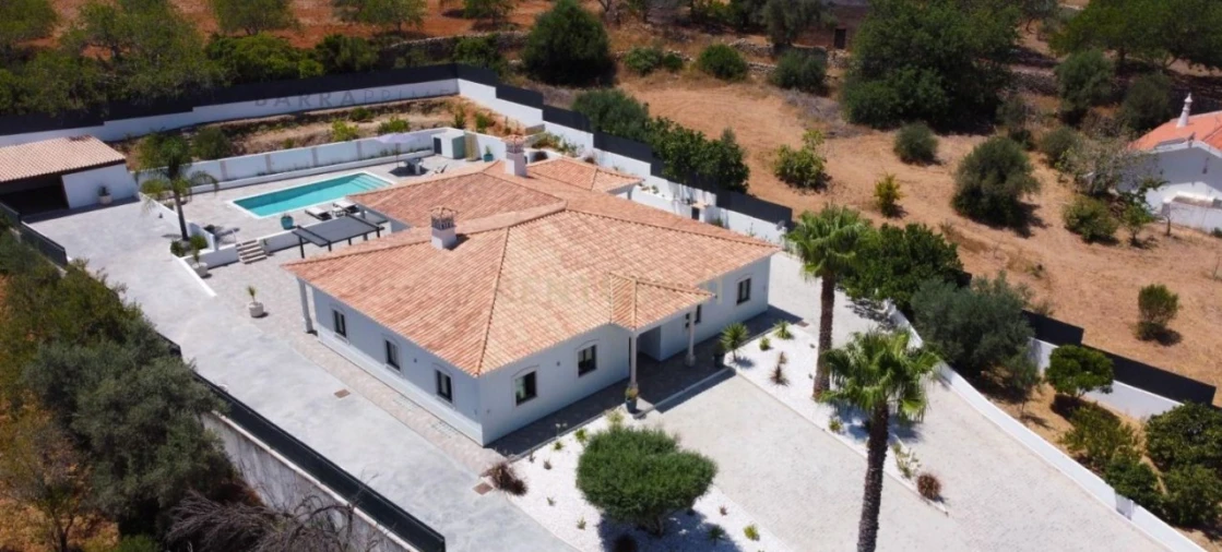 Moradia T5 para Venda em Boliqueime Foto 2