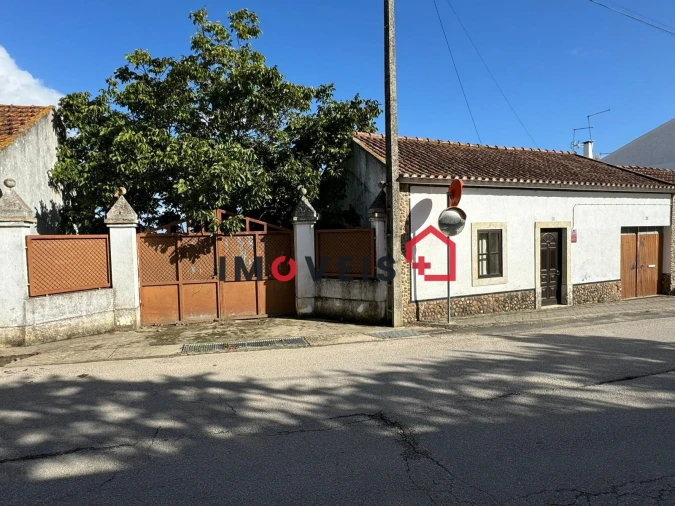 Moradia T2 para Venda em São Vicente do Paul e Vale de Figueira Foto 4