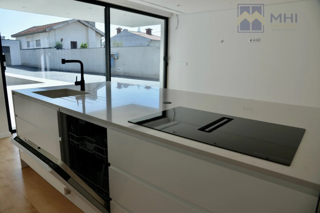 Moradia T4 para Venda em Canidelo Foto 10