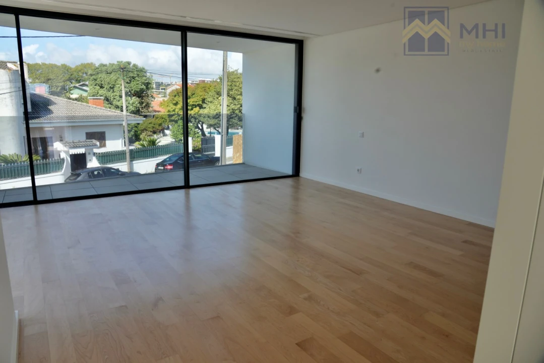 Moradia T4 para Venda em Canidelo Foto 35