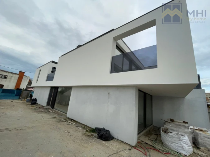 Moradia T4 para Venda em Canidelo Foto 60