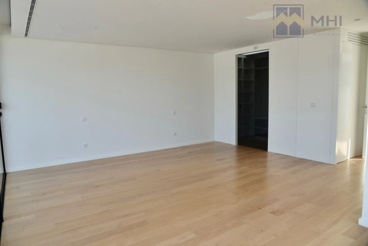 Moradia T4 para Venda em Canidelo Foto 31