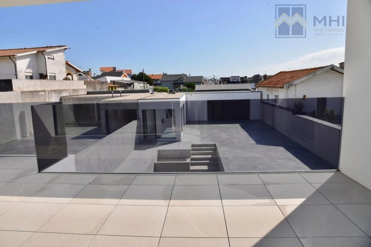 Moradia T4 para Venda em Canidelo Foto 60