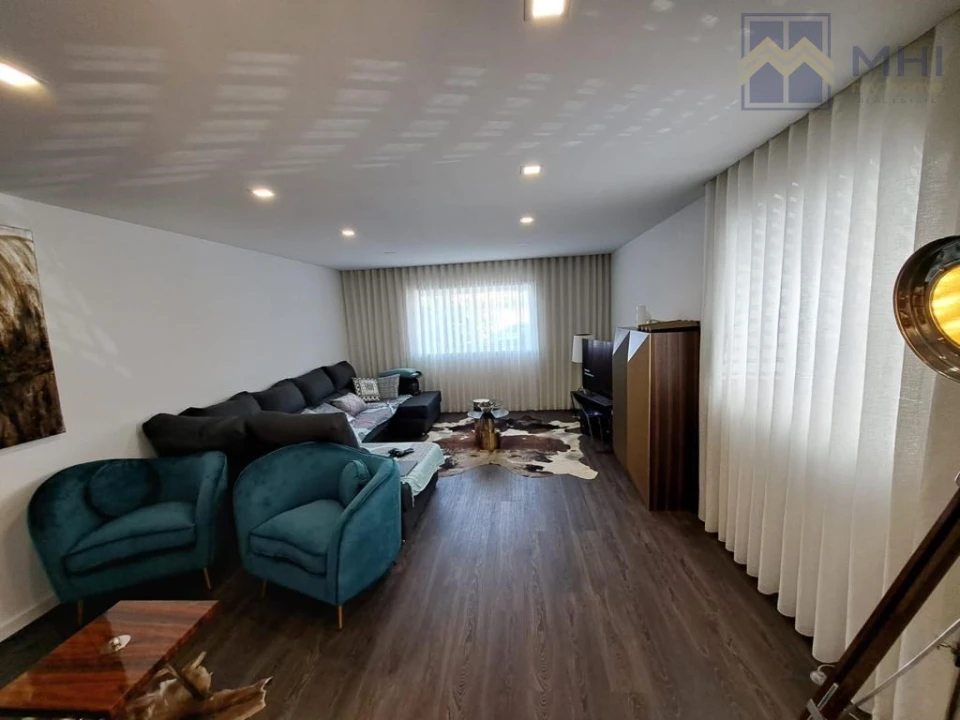 Moradia T2 para Venda em Madalena Foto 8