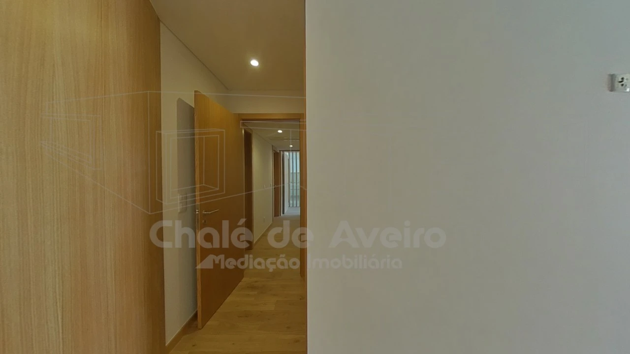 Apartamento T2 para Venda em Glória e Vera Cruz Foto 26