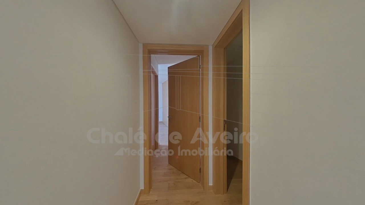 Apartamento T2 para Venda em Glória e Vera Cruz Foto 24