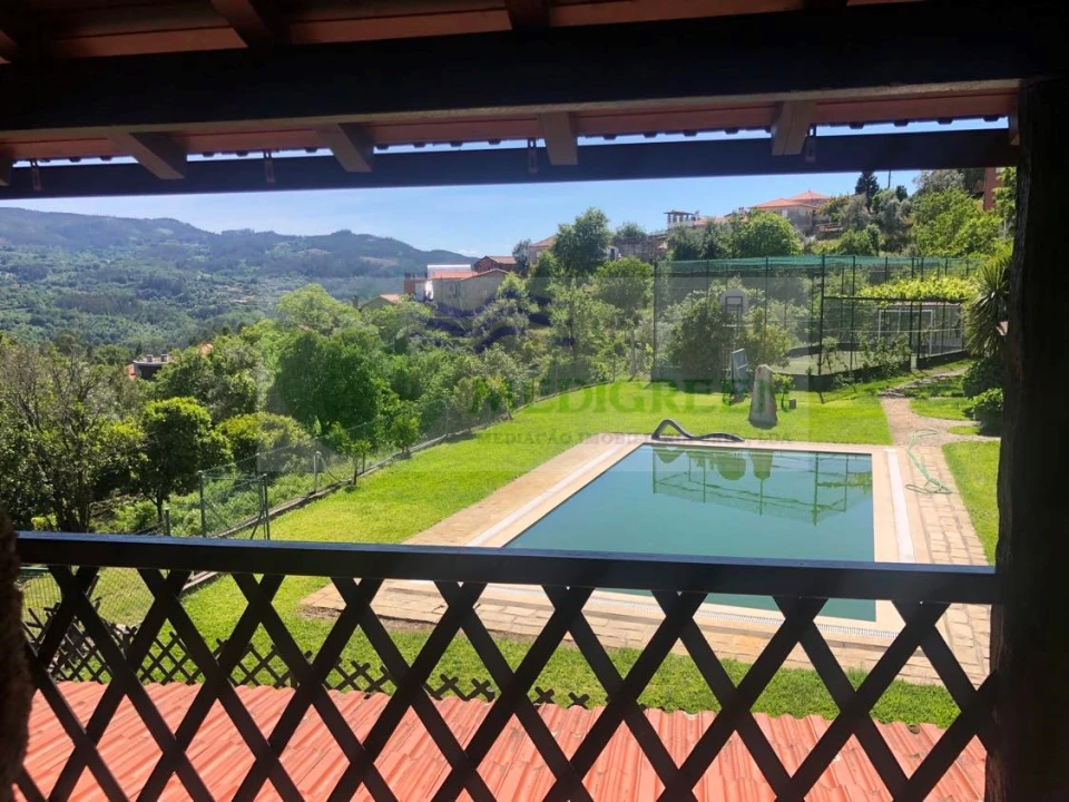 Moradia T3 para Venda em Couto de Esteves Foto 29