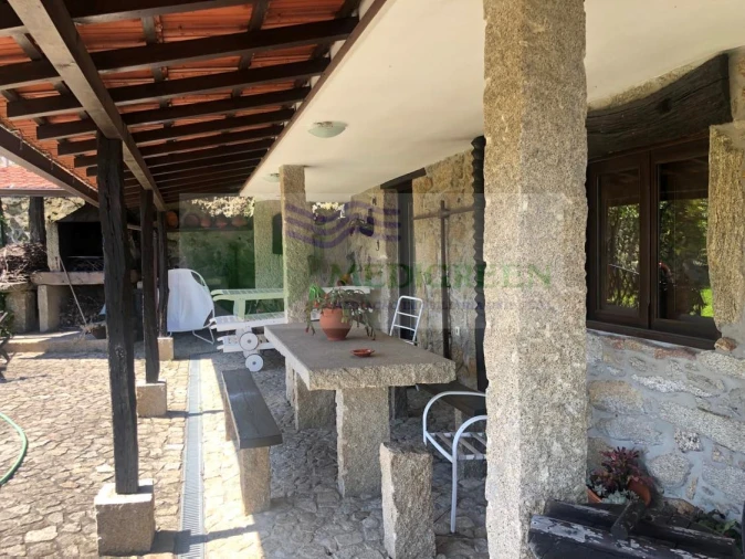 Moradia T3 para Venda em Couto de Esteves Foto 5