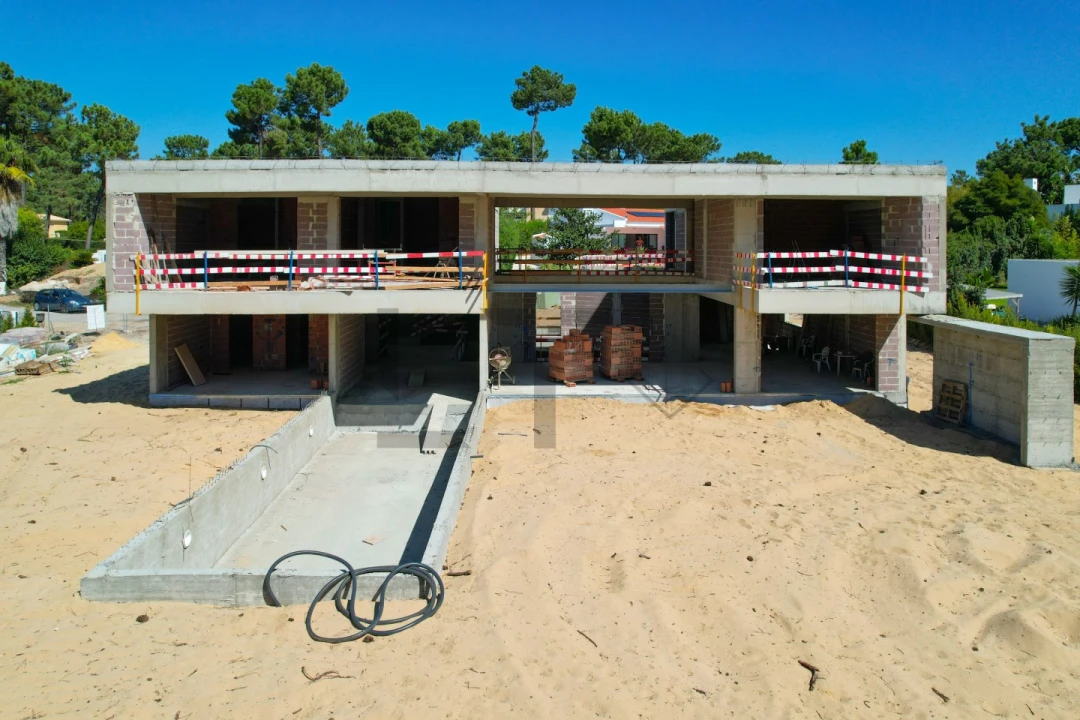 Moradia T5 para Venda em Charneca de Caparica e Sobreda Foto 18