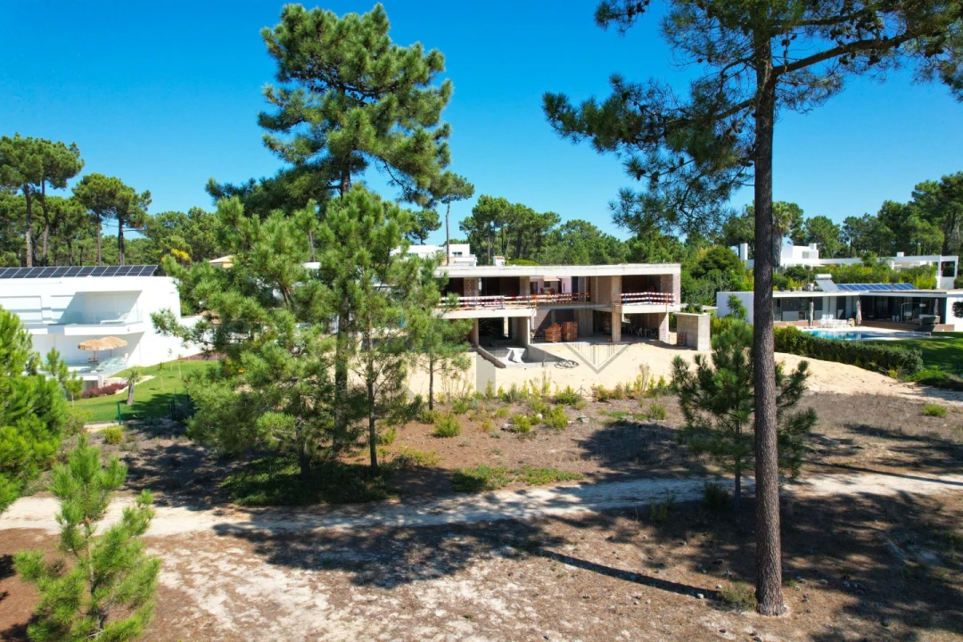 Moradia T5 para Venda em Charneca de Caparica e Sobreda Foto 19