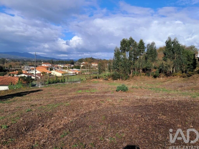 Terreno para Venda em Reboreda e Nogueira Foto 3