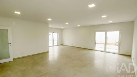 Moradia T4 para Venda em Ericeira