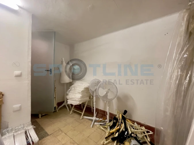 Loja para Arrendamento em Alvalade Foto 11