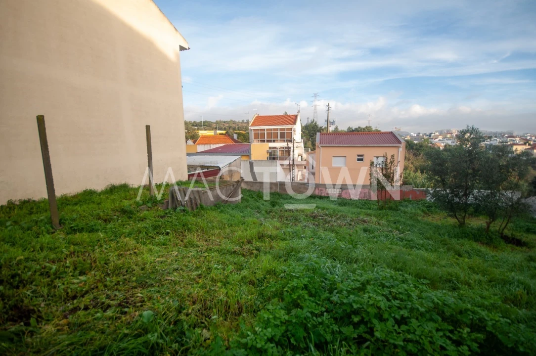 Terreno para Venda em Santa Iria de Azoia, São João da Talha e Bobadela Foto 2