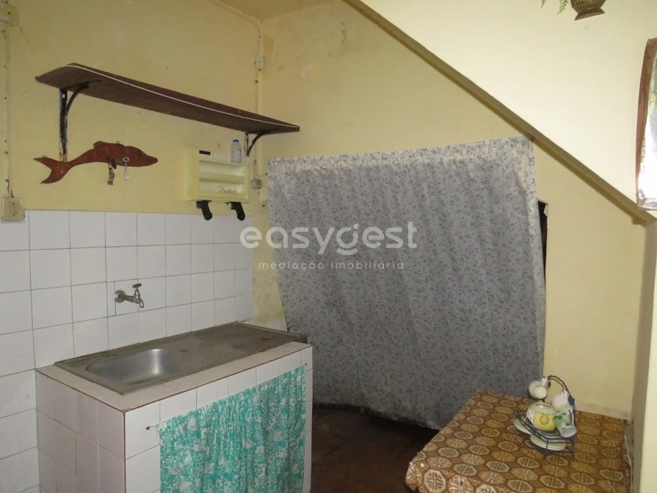 Moradia T3 para Venda em Remedios Foto 8