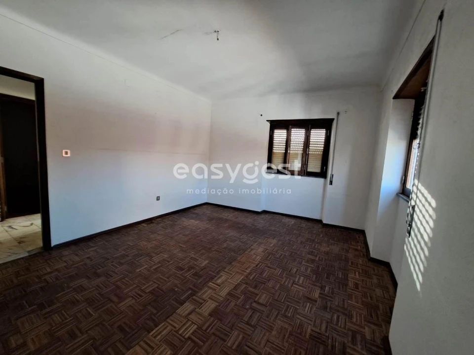 Moradia T4 para Venda em Vila Nova da Baronia Foto 5