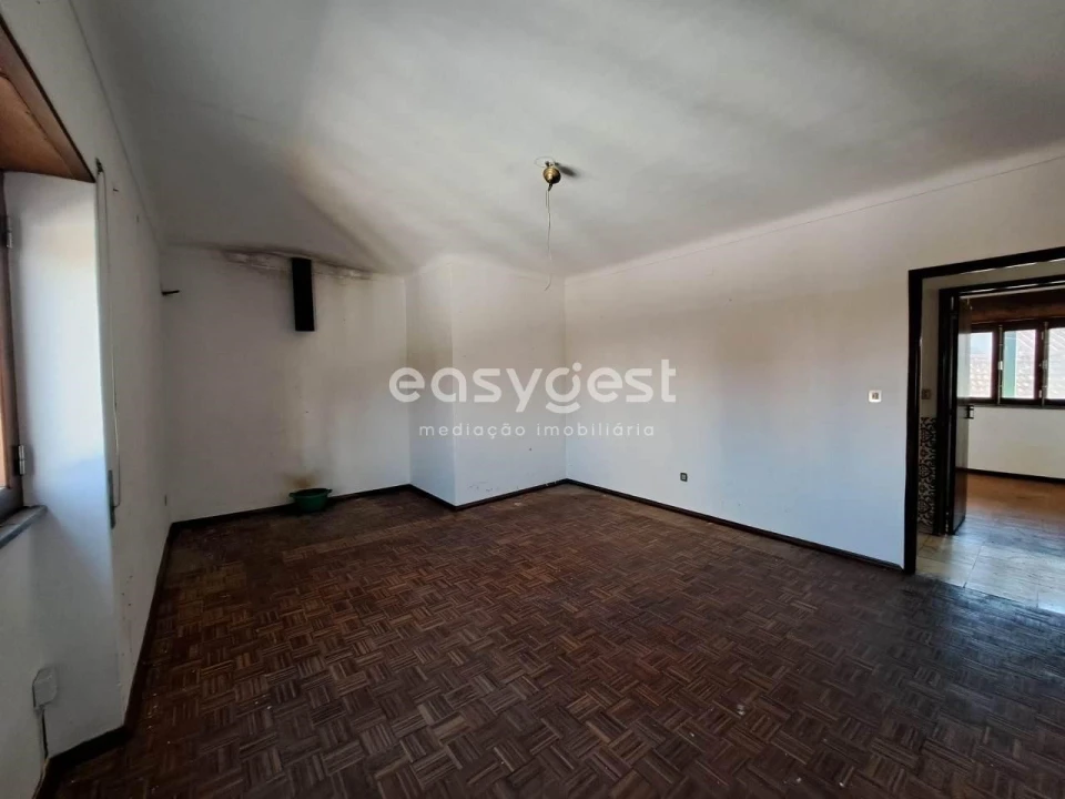 Moradia T4 para Venda em Vila Nova da Baronia Foto 8