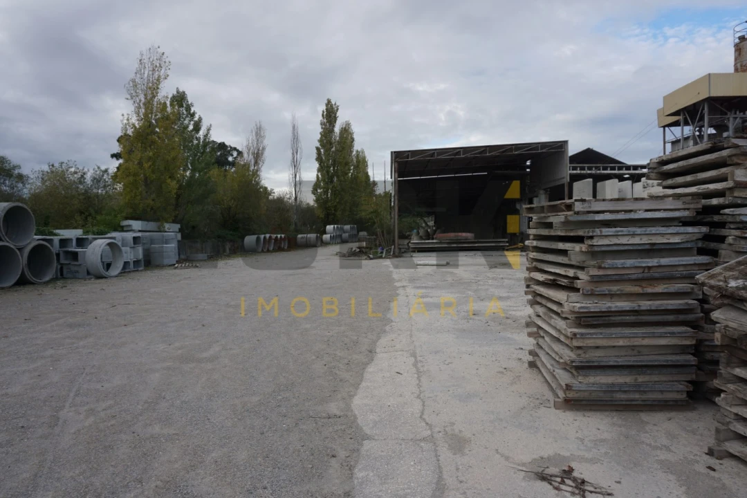 Armazém para Venda em Sé Nova, Santa Cruz, Almedina e São Bartolomeu Foto 12