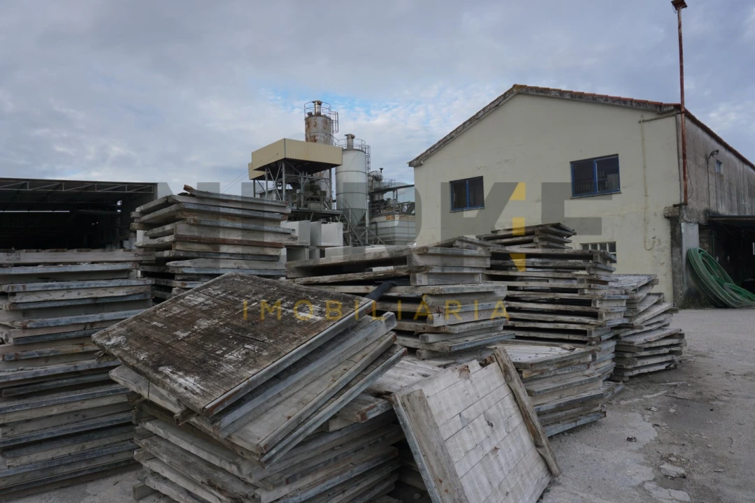 Armazém para Venda em Sé Nova, Santa Cruz, Almedina e São Bartolomeu Foto 18