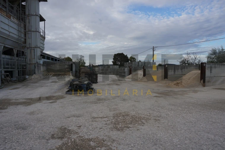 Armazém para Venda em Sé Nova, Santa Cruz, Almedina e São Bartolomeu Foto 4