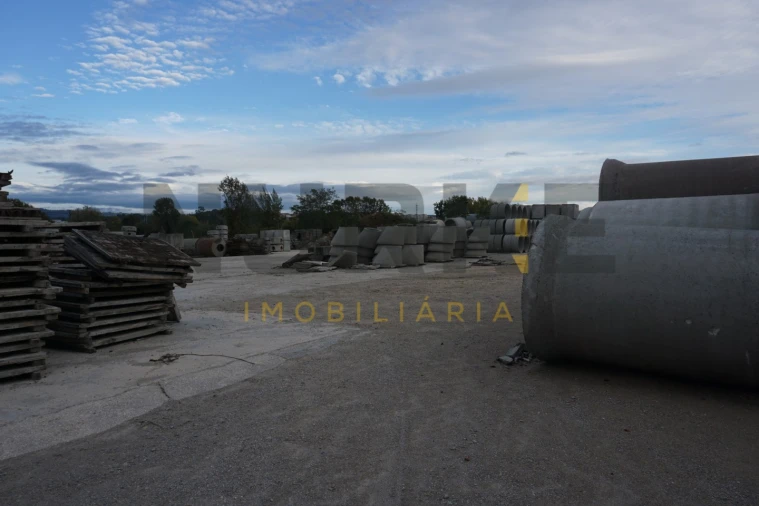 Armazém para Venda em Sé Nova, Santa Cruz, Almedina e São Bartolomeu Foto 16