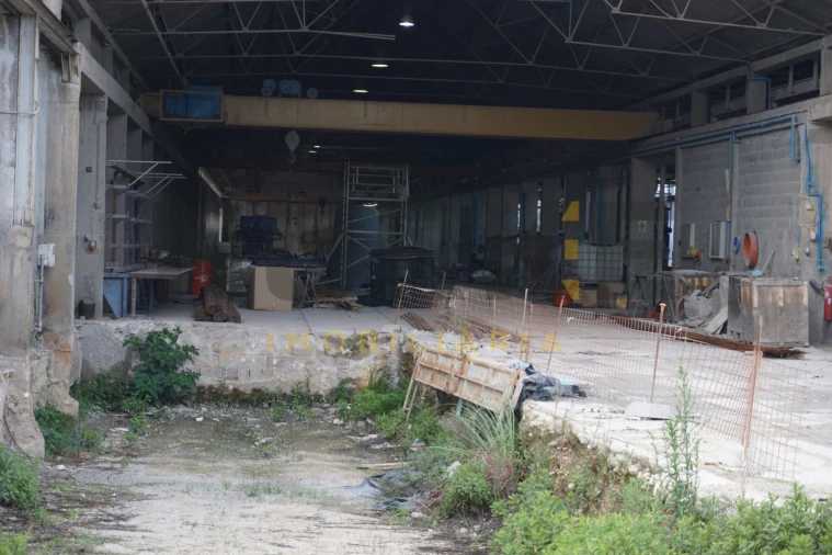 Armazém para Venda em Sé Nova, Santa Cruz, Almedina e São Bartolomeu Foto 21