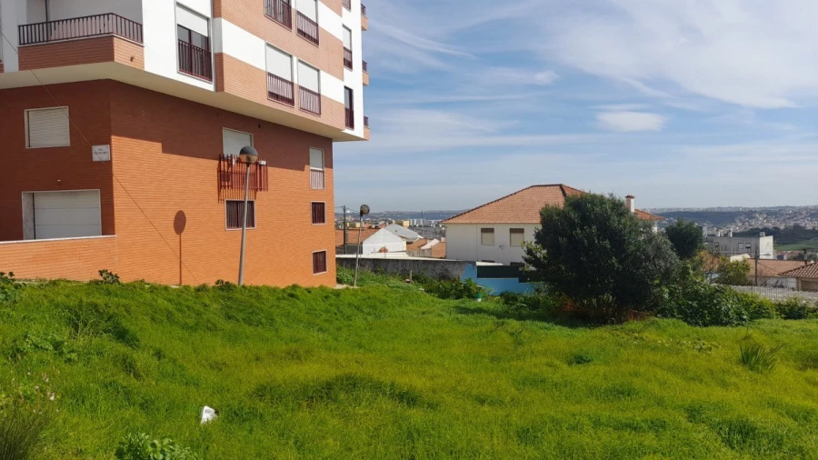 Terreno para Venda em Mina de Água Foto 2