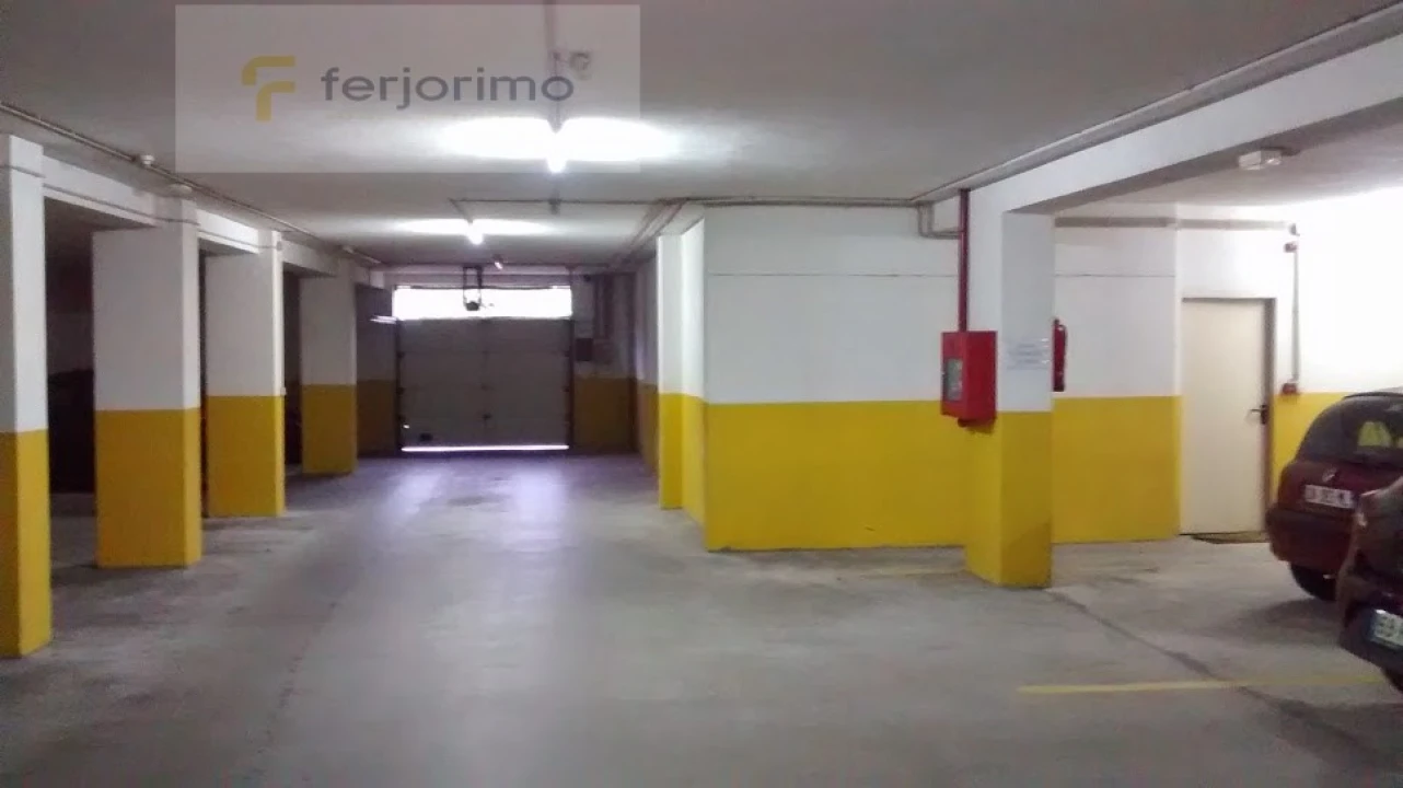 Garagem para Venda em Costa Foto 2