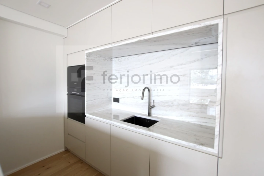 Apartamento T2 para Venda em Creixomil Foto 7