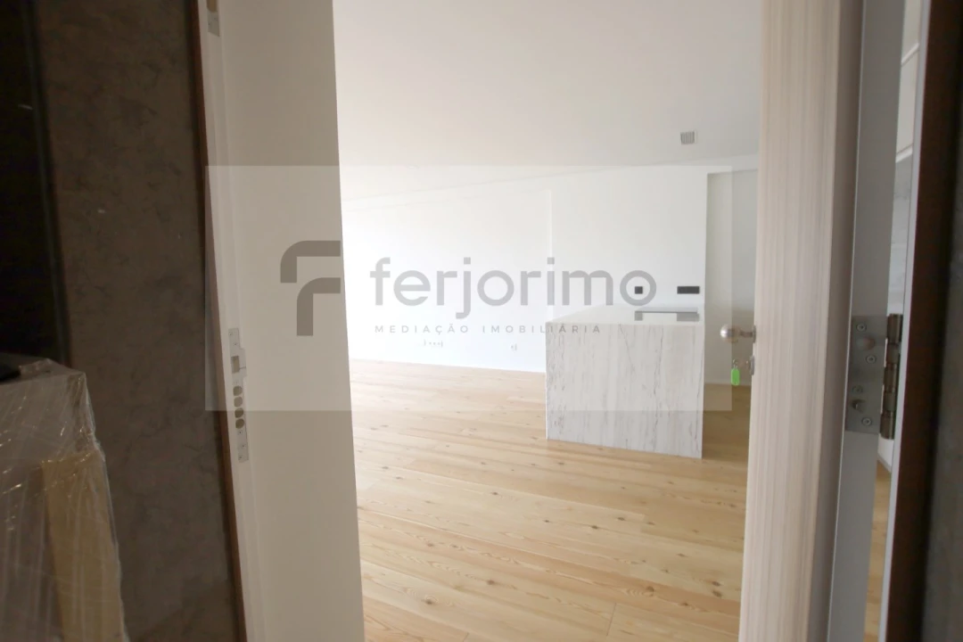 Apartamento T2 para Venda em Creixomil Foto 29