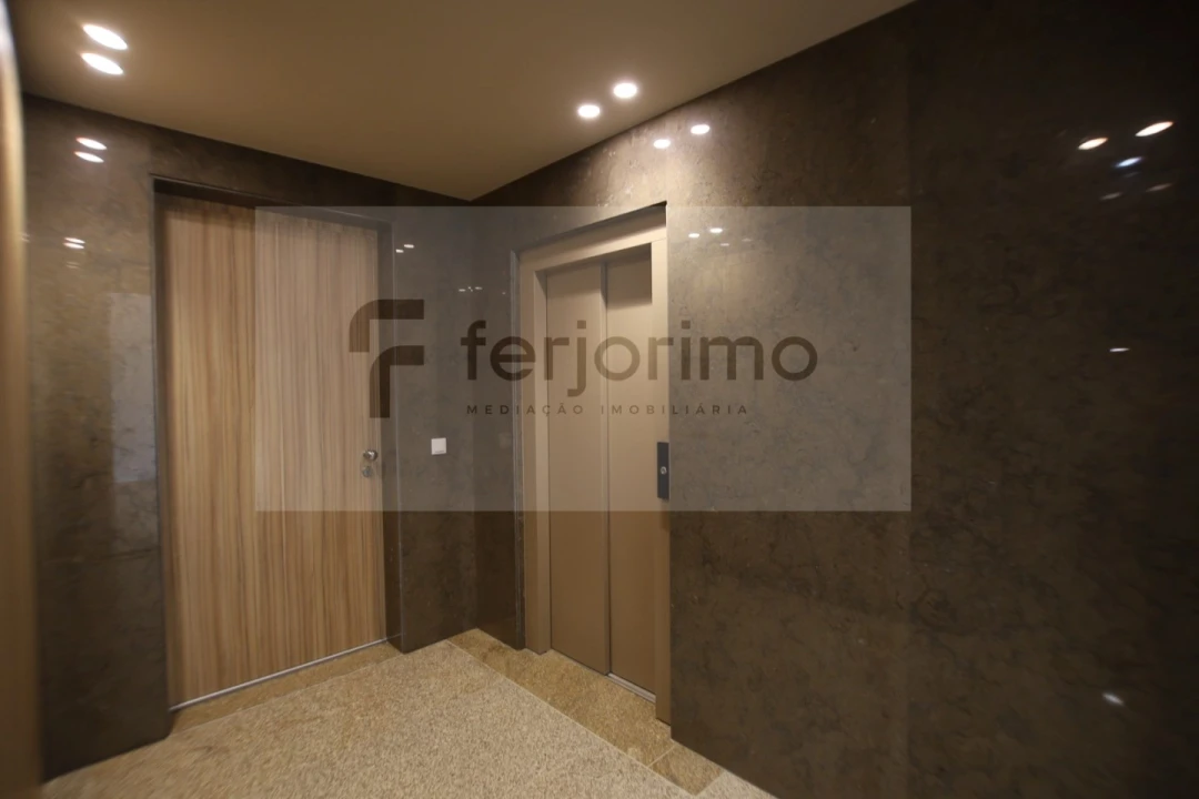 Apartamento T2 para Venda em Creixomil Foto 36