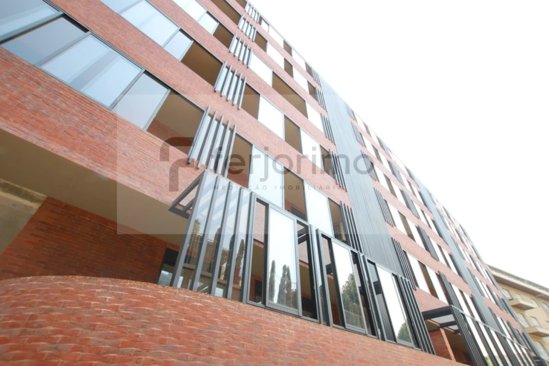 Apartamento T2 para Venda em Creixomil Foto 39