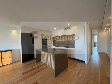 Apartamento T2 para Venda em Creixomil