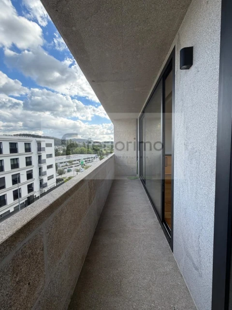 Apartamento T2 para Venda em Creixomil