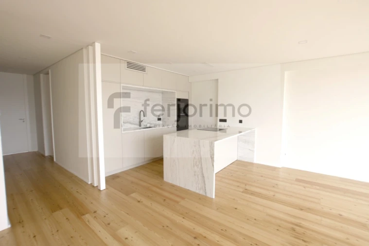 Apartamento T2 para Venda em Creixomil Foto 6