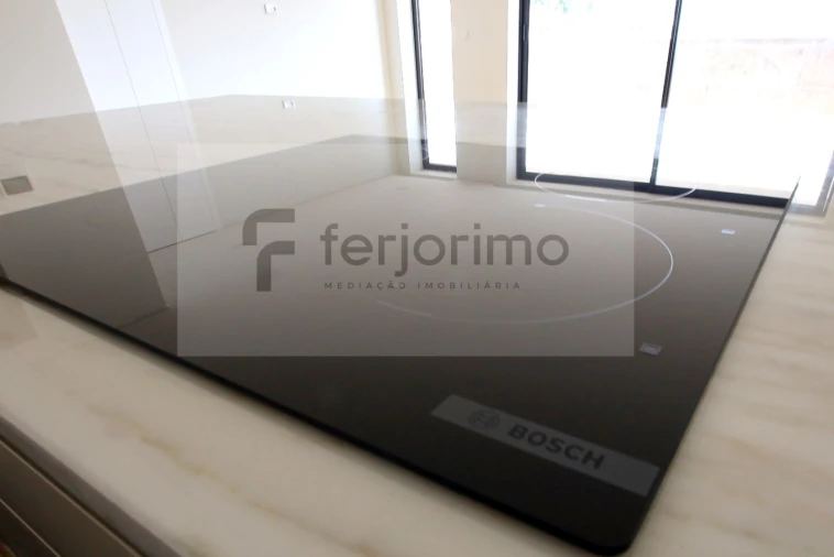 Apartamento T2 para Venda em Creixomil Foto 14