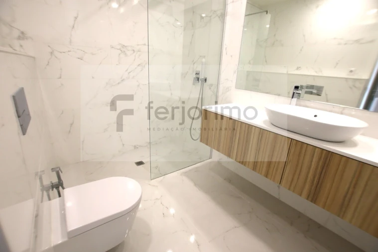 Apartamento T2 para Venda em Creixomil Foto 26