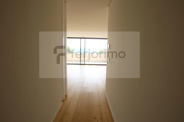Apartamento T2 para Venda em Creixomil Foto 30